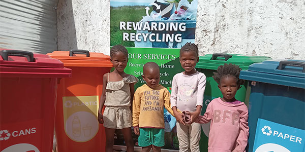 Veldschoen Waste Management - kids also recycle